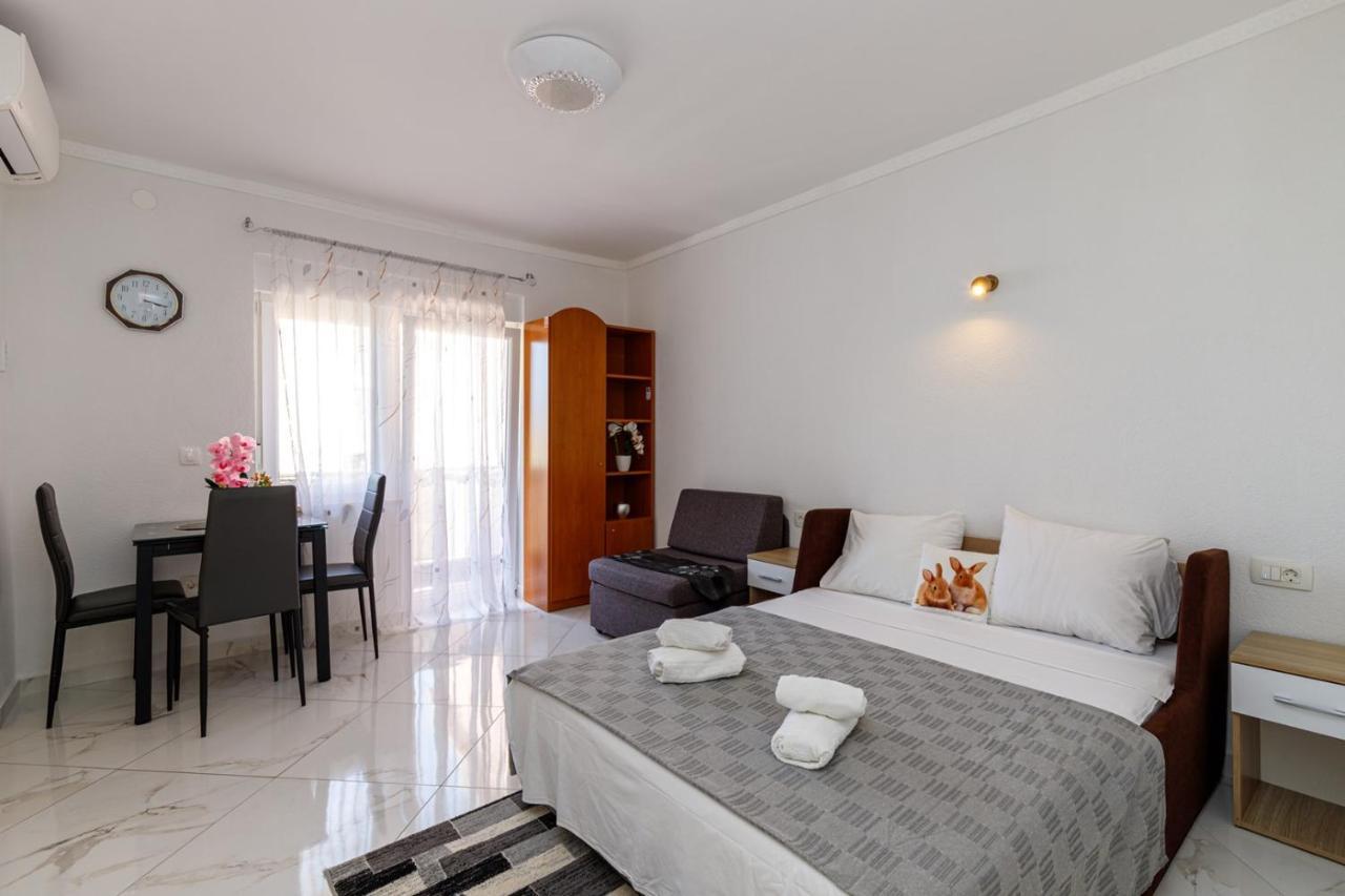 Genoa Rooms Poreč Eksteriør billede