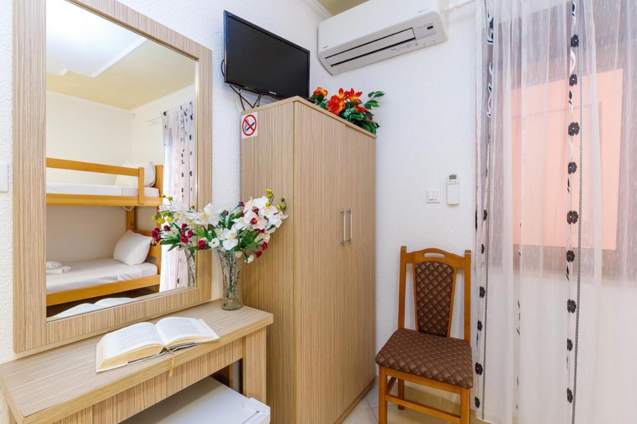 Genoa Rooms Poreč Eksteriør billede