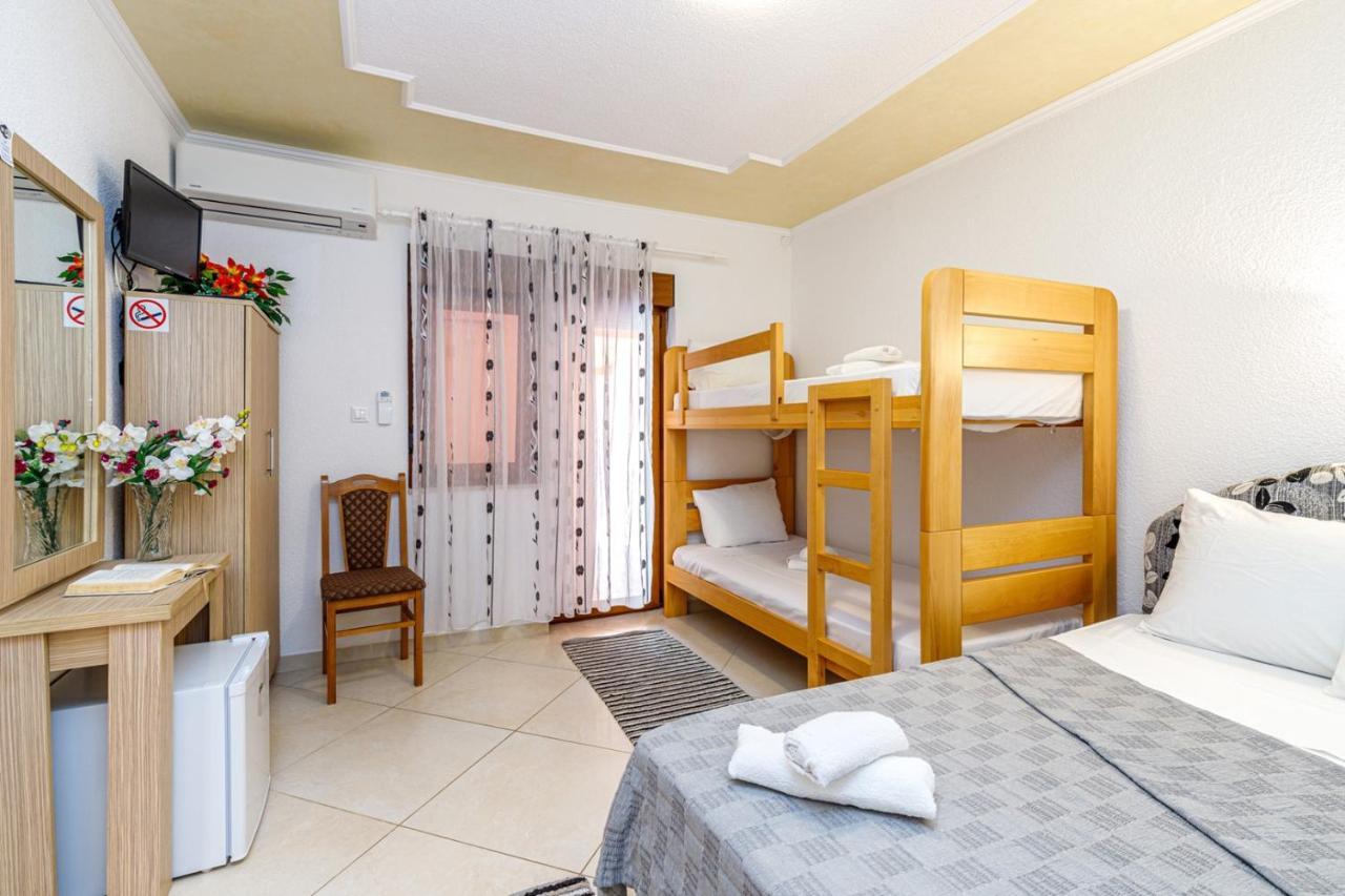 Genoa Rooms Poreč Eksteriør billede