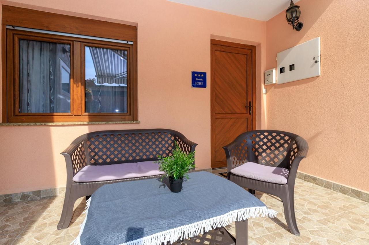 Genoa Rooms Poreč Eksteriør billede